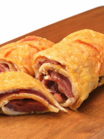 bacon and egg roll